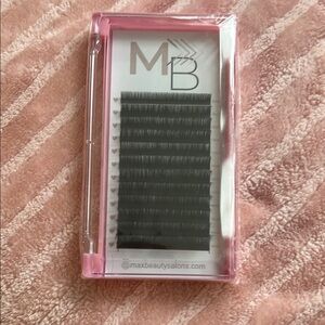 MB Black Eyelash Extensions
